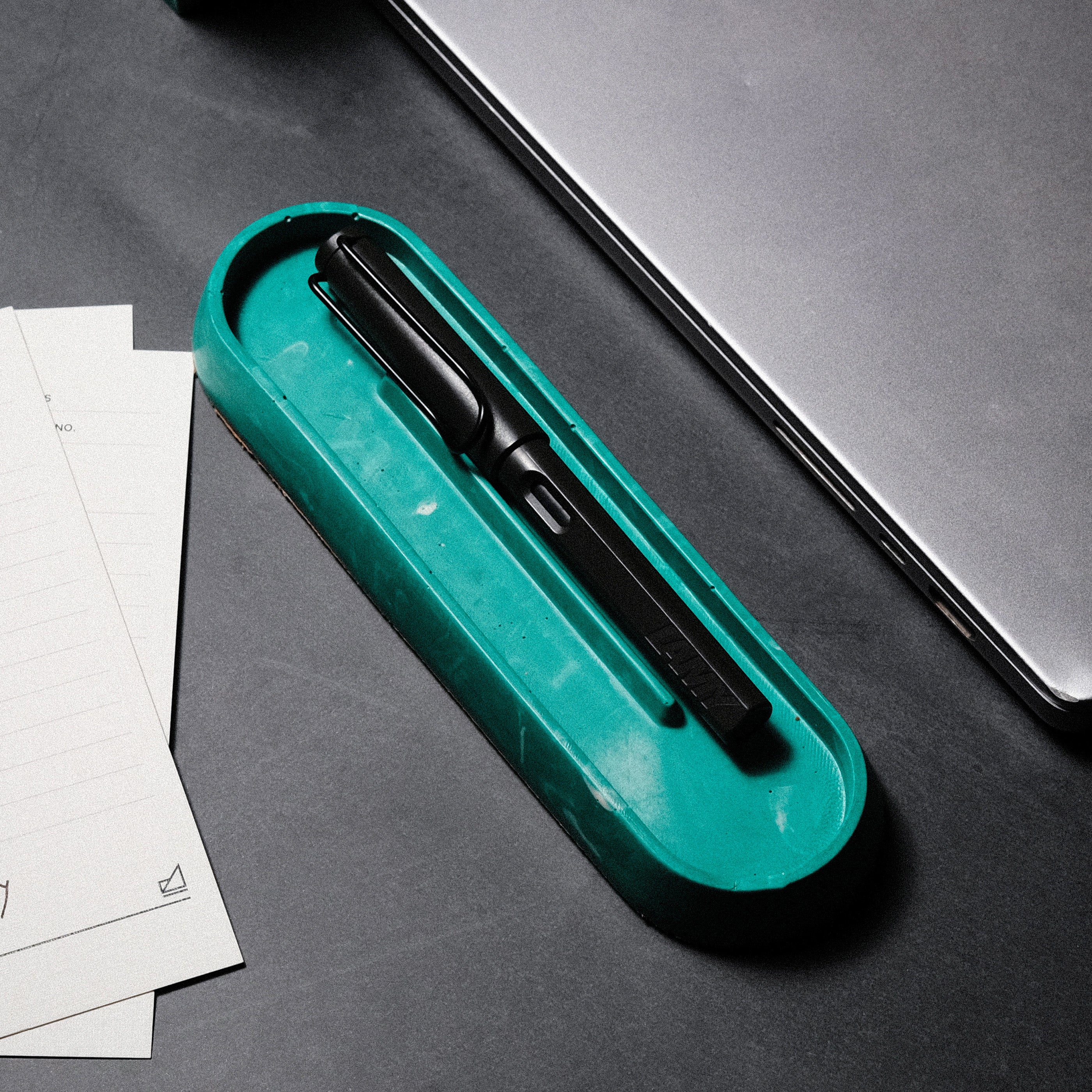 Linea Pen Tray