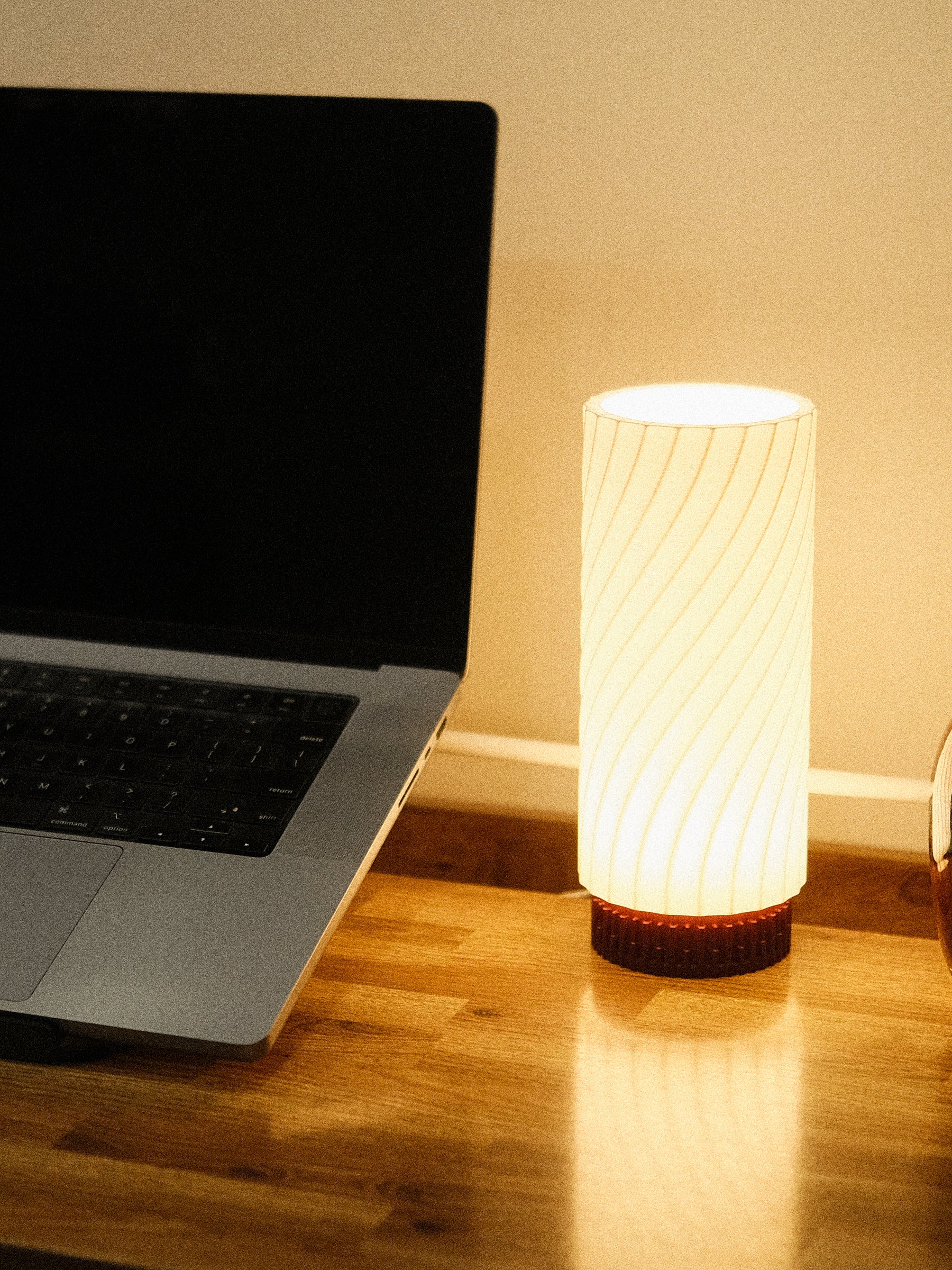 Kuro Design Mizuki Table Lamp in warm white — focused desk lighting for Indian homes